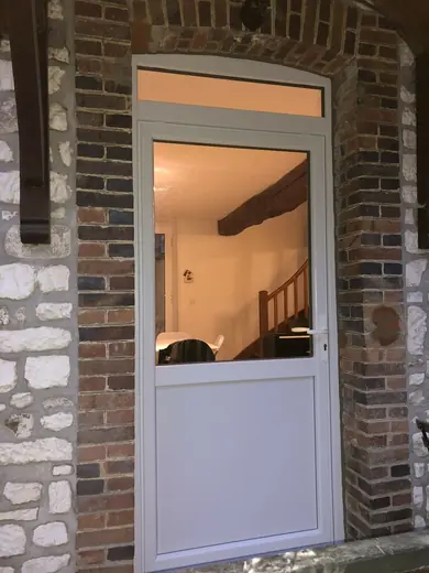 Portes — réalisation Art & Menuiserie dans l'Yonne