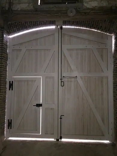 Portes — réalisation Art & Menuiserie dans l'Yonne